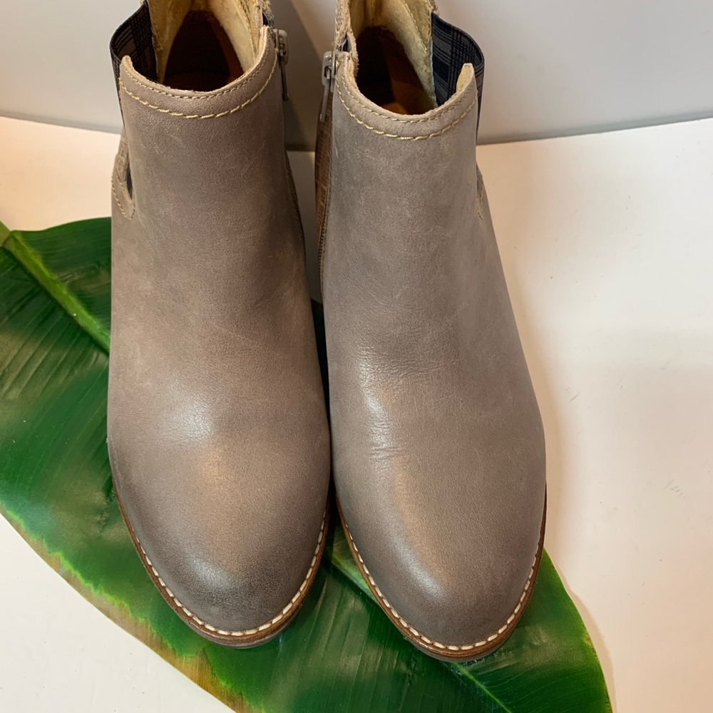 Biza Cora Latte Leather Booties Size 40 - Picture 3 of 7